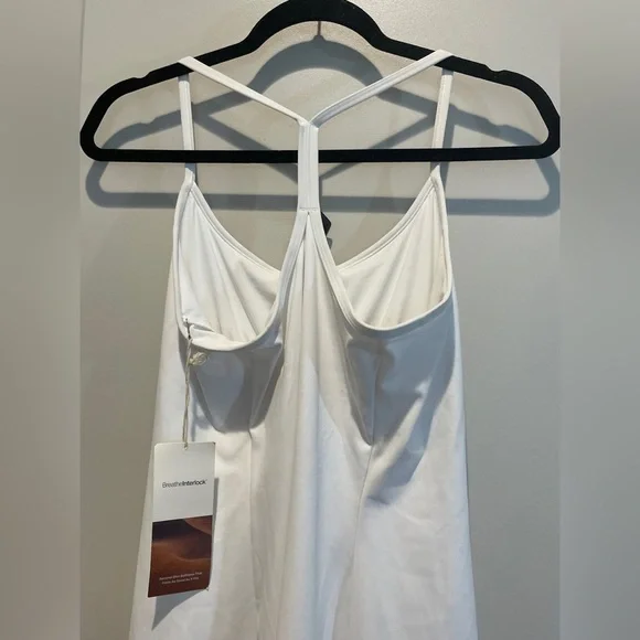 Vuori White Tennis Dress w/ Built-In Shorts Size Medium - Picture 8 of 9